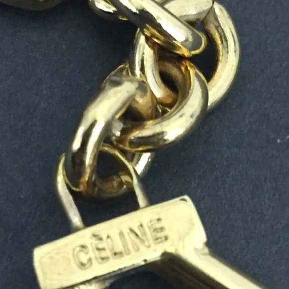 CELINE HORSE CARRIAGE GOLD TONE KEY RING CHARM/1A4778 - Picture 11 of 12
